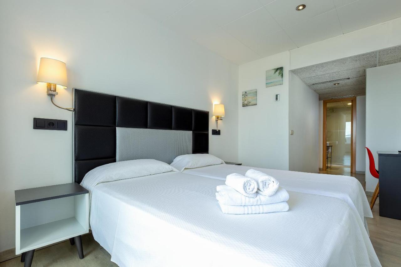 Double or Twin Room Sea View