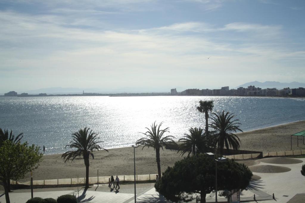 Double or Twin Room Sea View